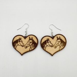 Hevoset sydämessä -korvakorut (useita malleja)