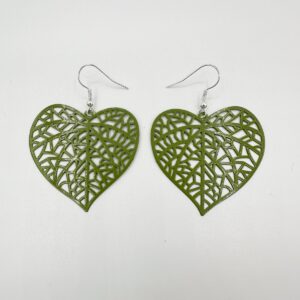 Metallinen sydänkorvakoru (useita värejä)