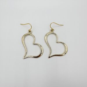 Metallinen suuri sydän -korvikset