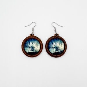 Susi puukehyksessä -korvakorut